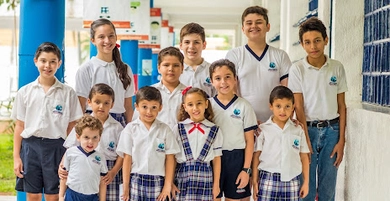 COBAY Xoclán 7 Centro Educativo Renacimiento - Primaria y Secundaria
