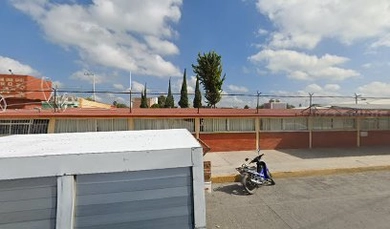 Escuela Primaria "Ford 72"